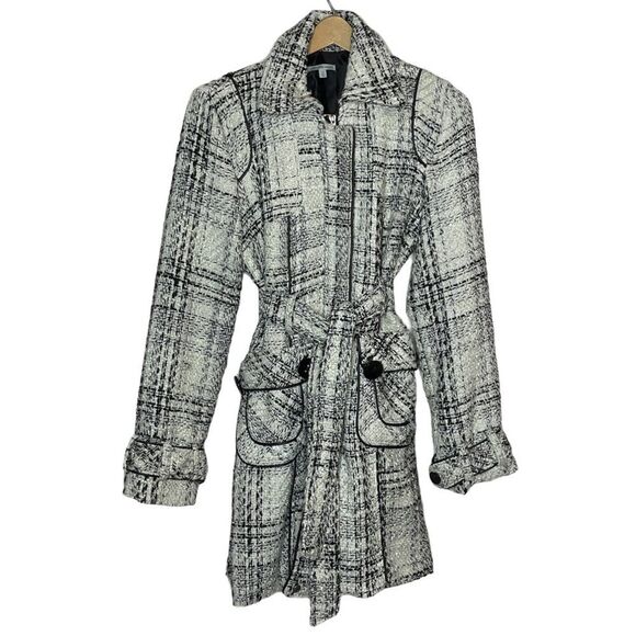 Charlotte Russe Plaid Coat‎ - Picture 1 of 8